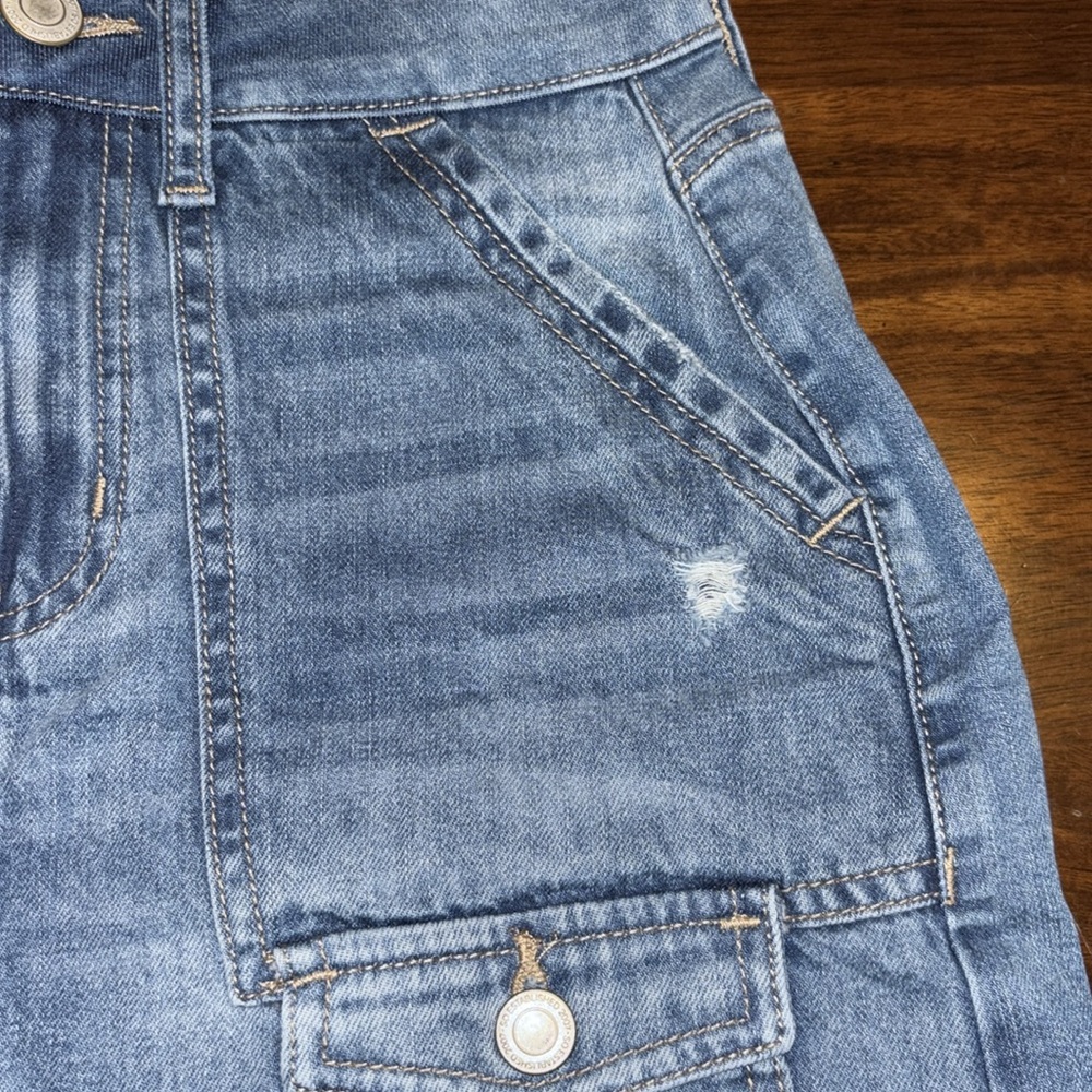 So denim distressed jean mini skirt Size 5/27 New - Picture 5 of 6